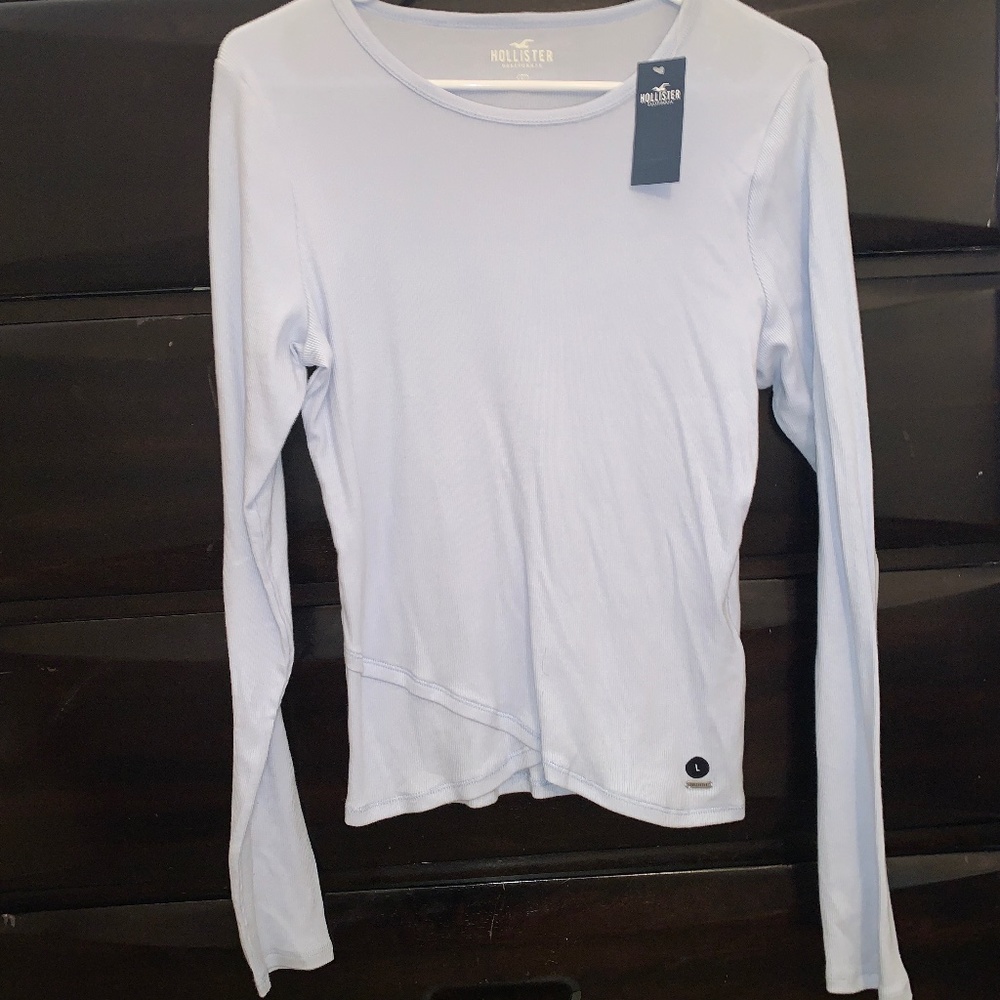 Hollister Light Blue Long Sleeve Size L new w/tags